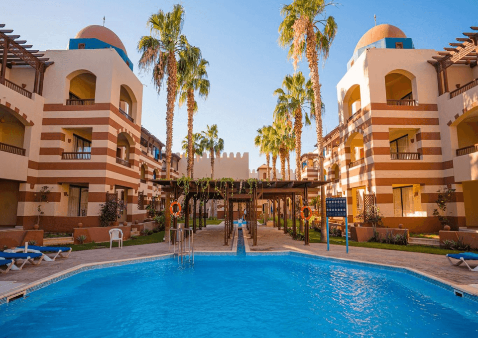 Private taxi from Hurghada Airport to Port Ghalib for families